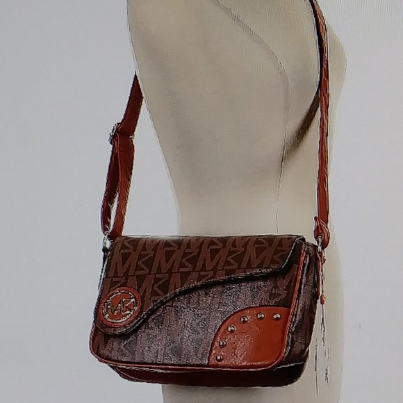 Michael Michelle World Traveler Day Trip Crossbody Bag - Picture 5 of 12